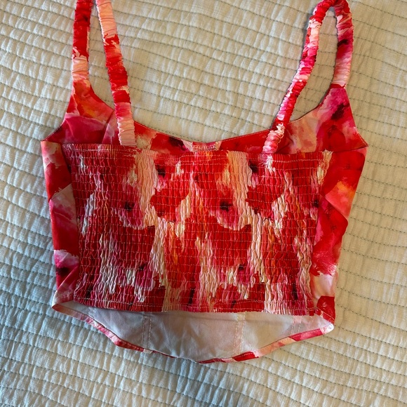 Top - Picture 2 of 2